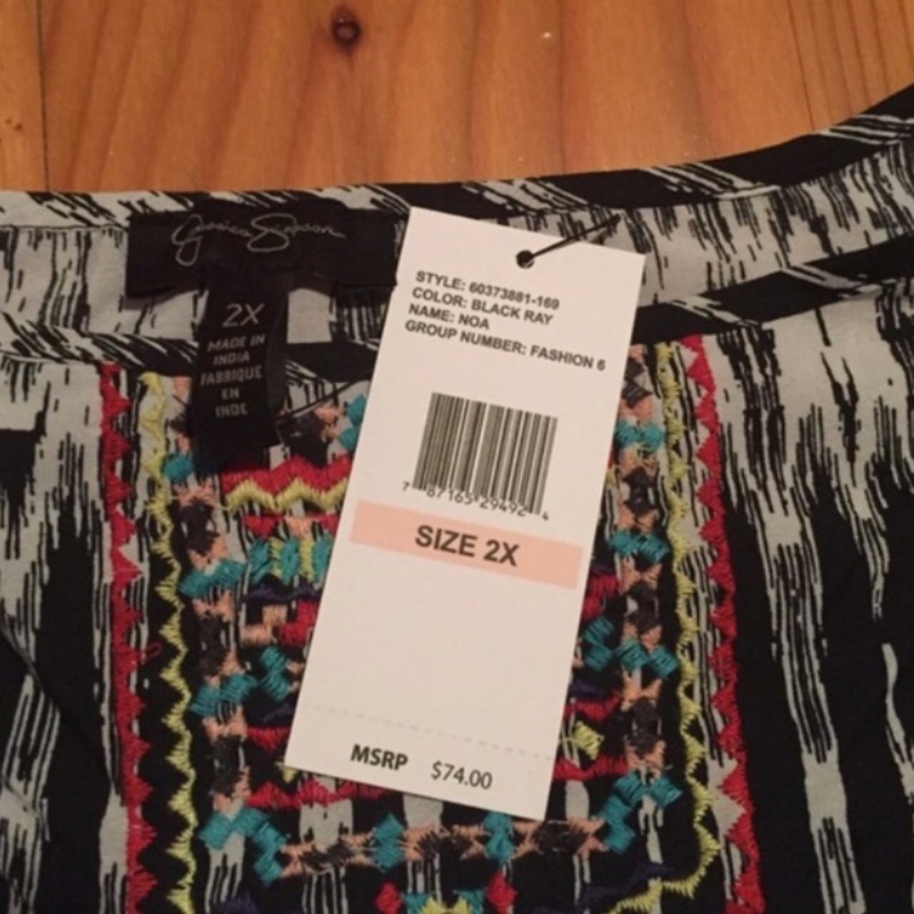 Jessica Simpson Aztec print Romper - Picture 4 of 4